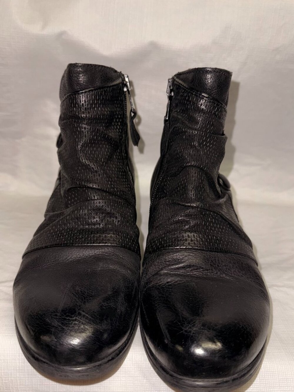 Miz Mooz Sallie Black Leather Ruched Ankle Boots - Button Detail Size 6.5